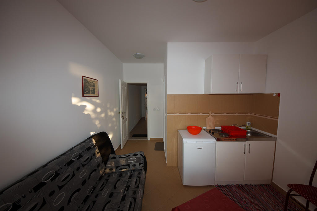 Apartments Sergej ストモレ 部屋 写真