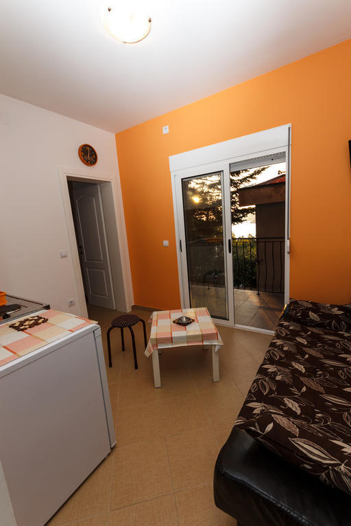 Apartments Sergej ストモレ 部屋 写真