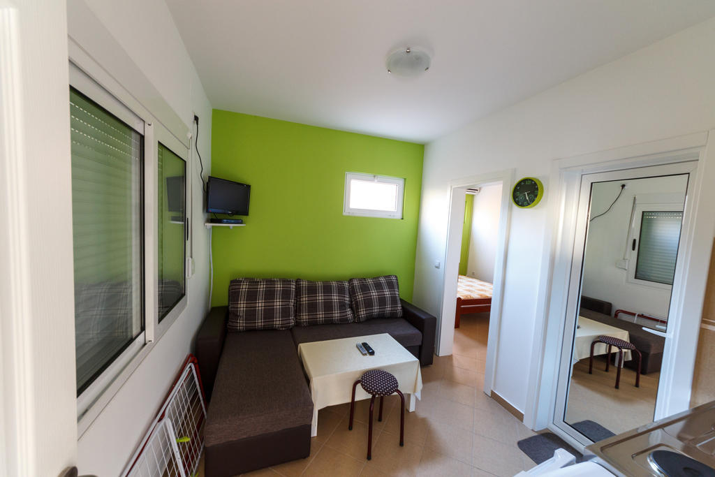 Apartments Sergej ストモレ エクステリア 写真